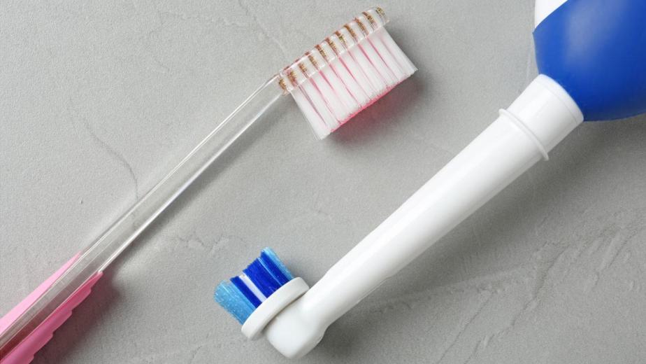 electric toothbrush vs manual toothbrush comparison