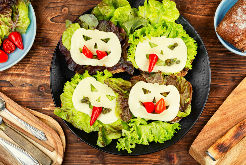 protect your child’s teeth during Halloween candy tips