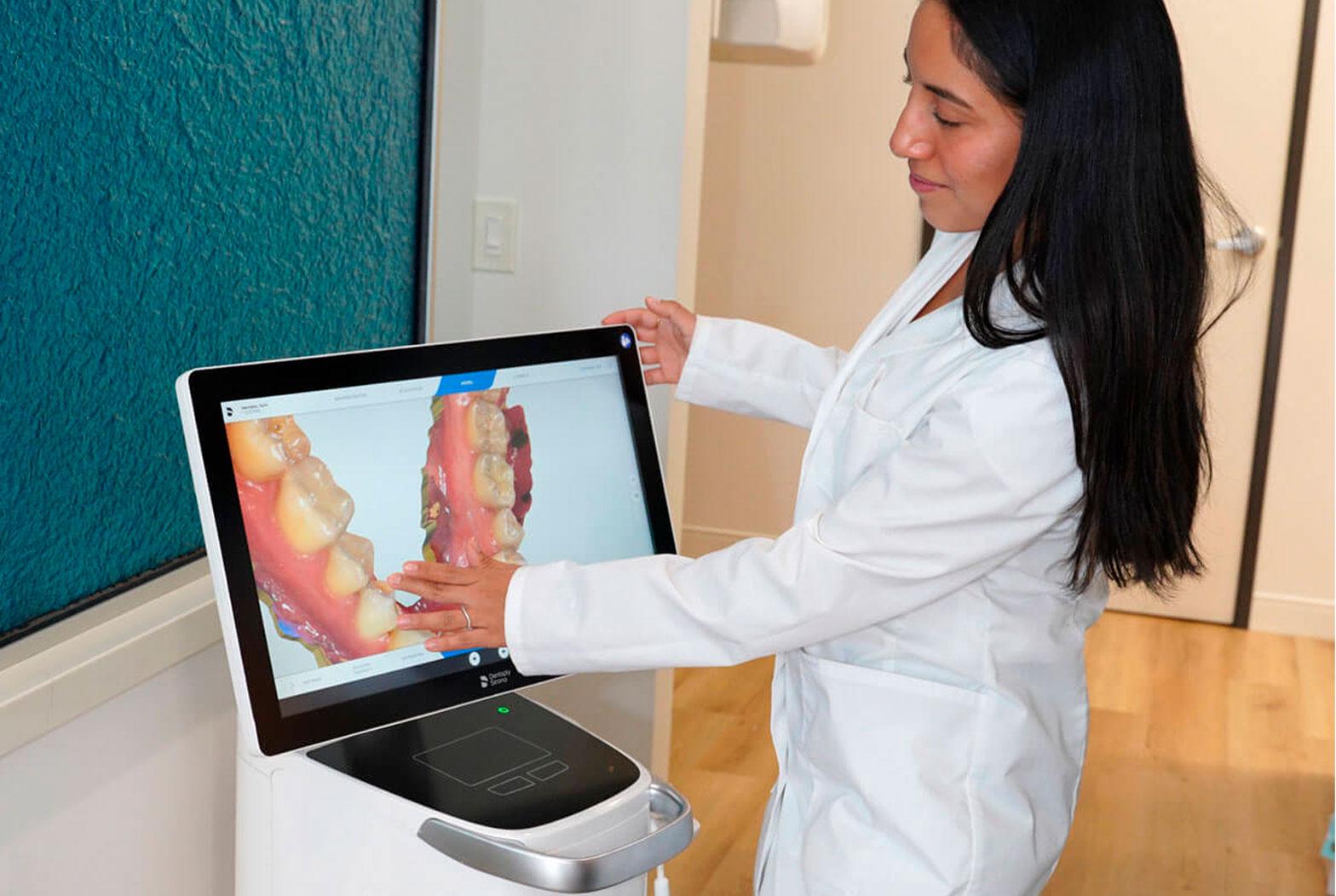 Clear Aligners in Carlsbad California – Smiles For Health dental clinic Near San Marcos, Oceanside, Winter Warm, Farr, Fallbrooks, San Diego, Solana, Pala Mesa, Leucadia, Mira Costa, Vista, Fairbanks, Carlsbad Village, Hidden Meadows