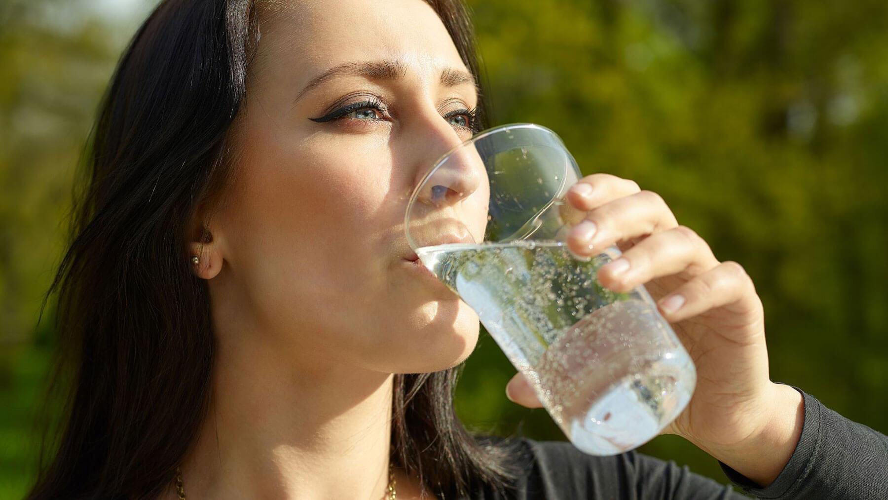 Does Sparkling Water Affect Tooth Enamel? Here’s The Science