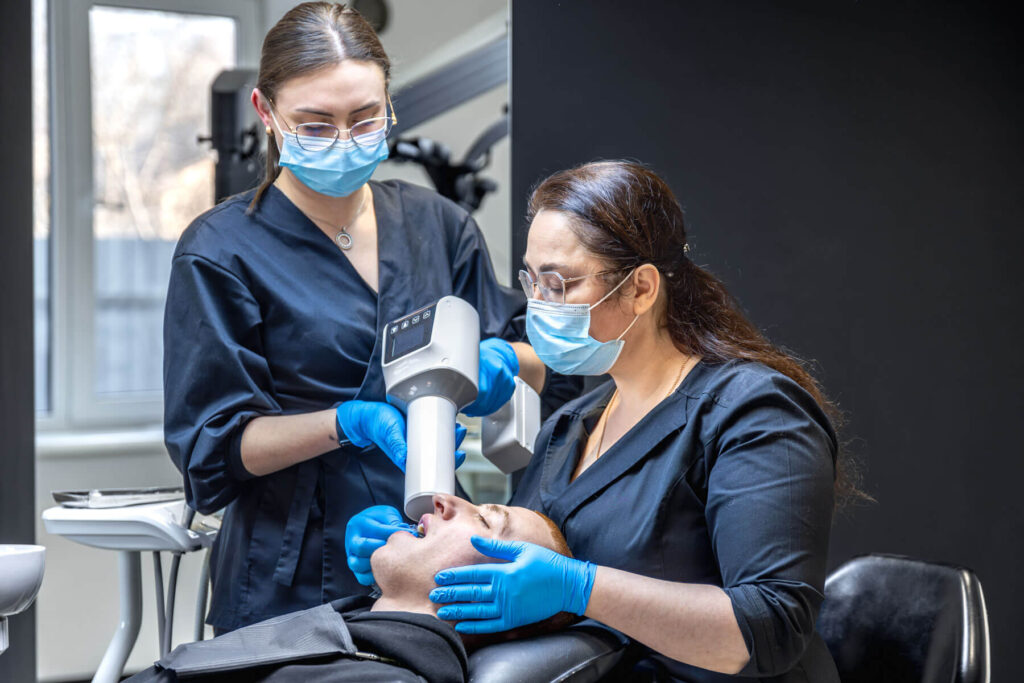 Teeth whitening treatment in Carlsbad California – Smiles For Health dental clinic Near San Marcos, Oceanside, Winter Warm, Farr, Fallbrooks, San Diego, Solana, Pala Mesa, Leucadia, Mira Costa, Vista, Fairbanks, Carlsbad Village, Hidden Meadows