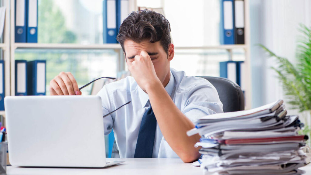 Feeling-Tired-Due-To-Sleep-Apnea