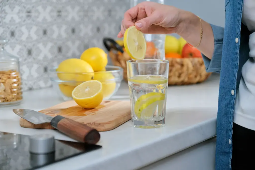 Lemon-Water-Is-Good-for-Your-Teeth